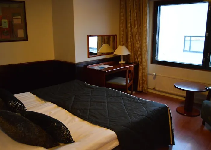 Отель Center 3*